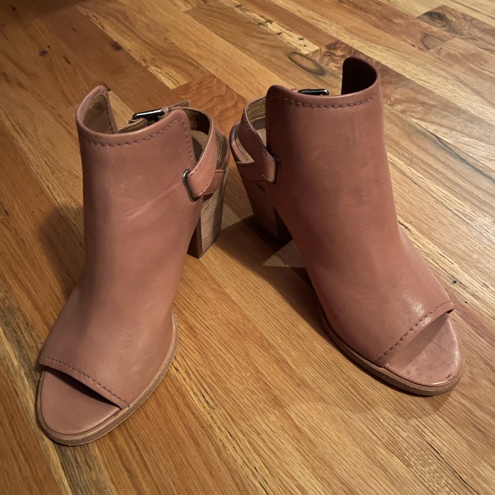 Frye Sandals